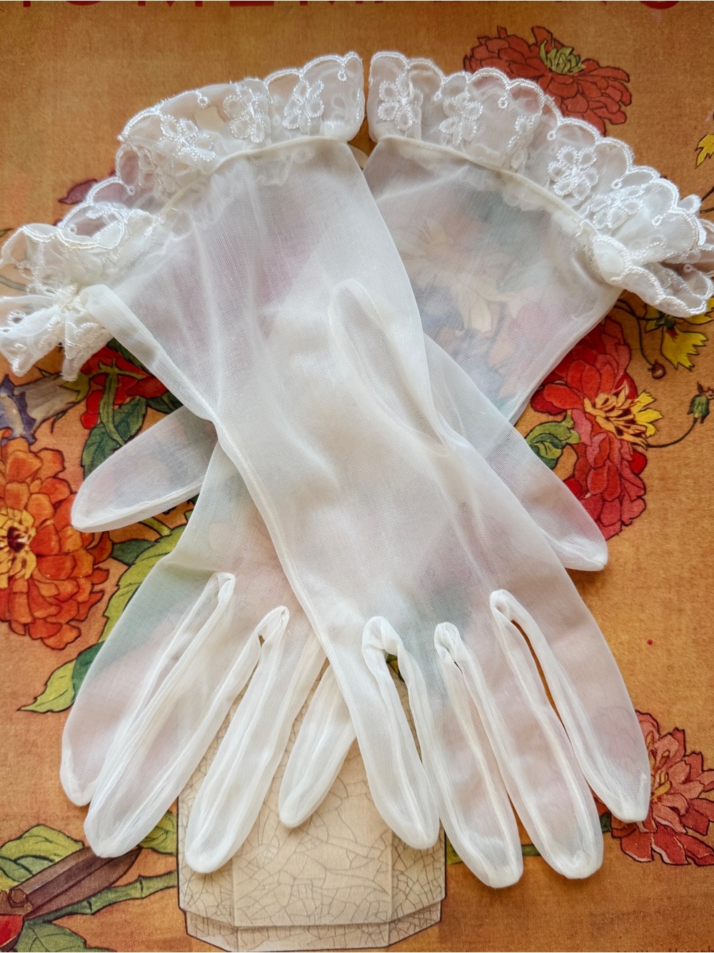 Vintage 50s-60s Sheer White Nylon and Floral Eyelet Lace Cuff Gloves